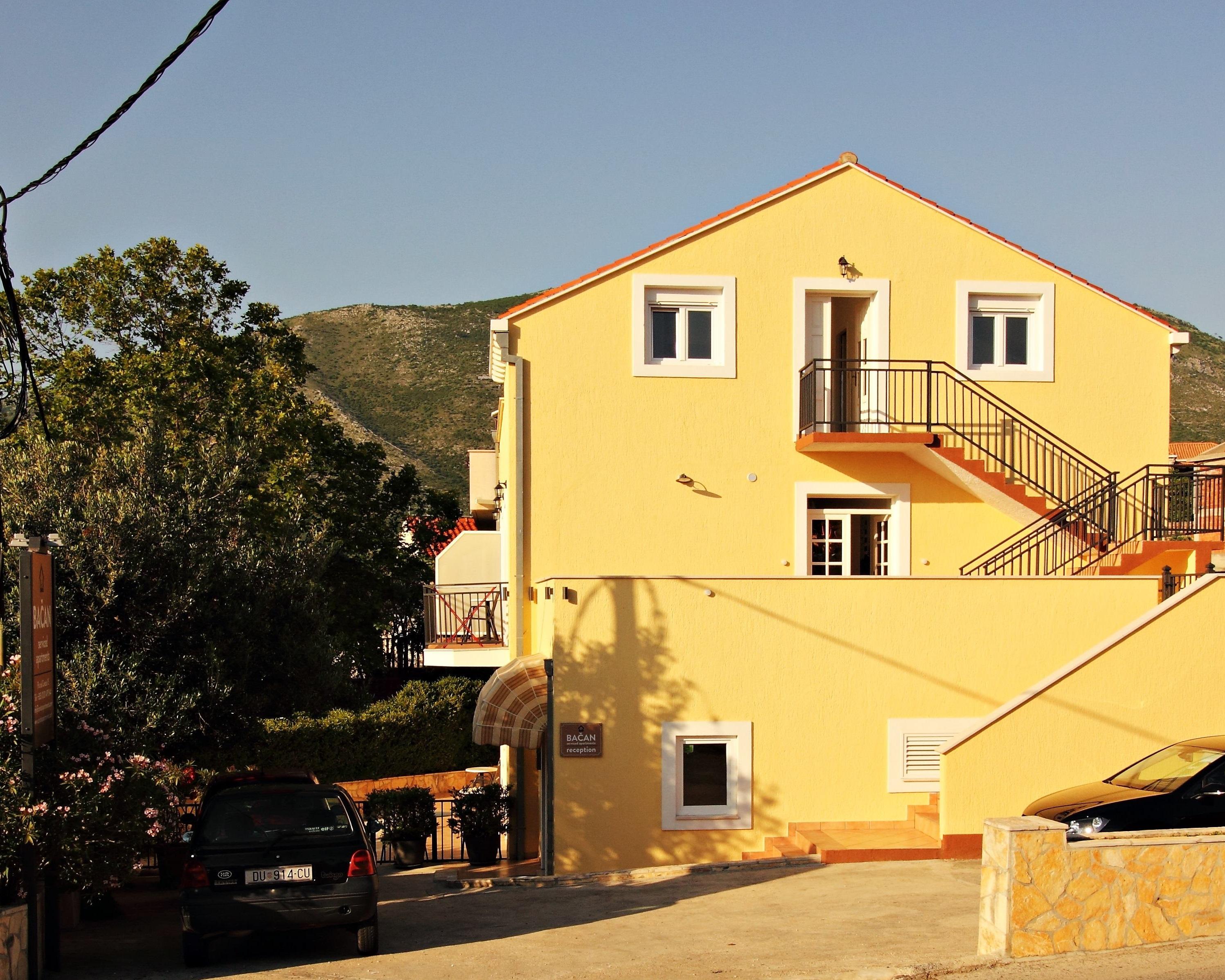 Bacan Serviced Apartments 챠브타트 외부 사진